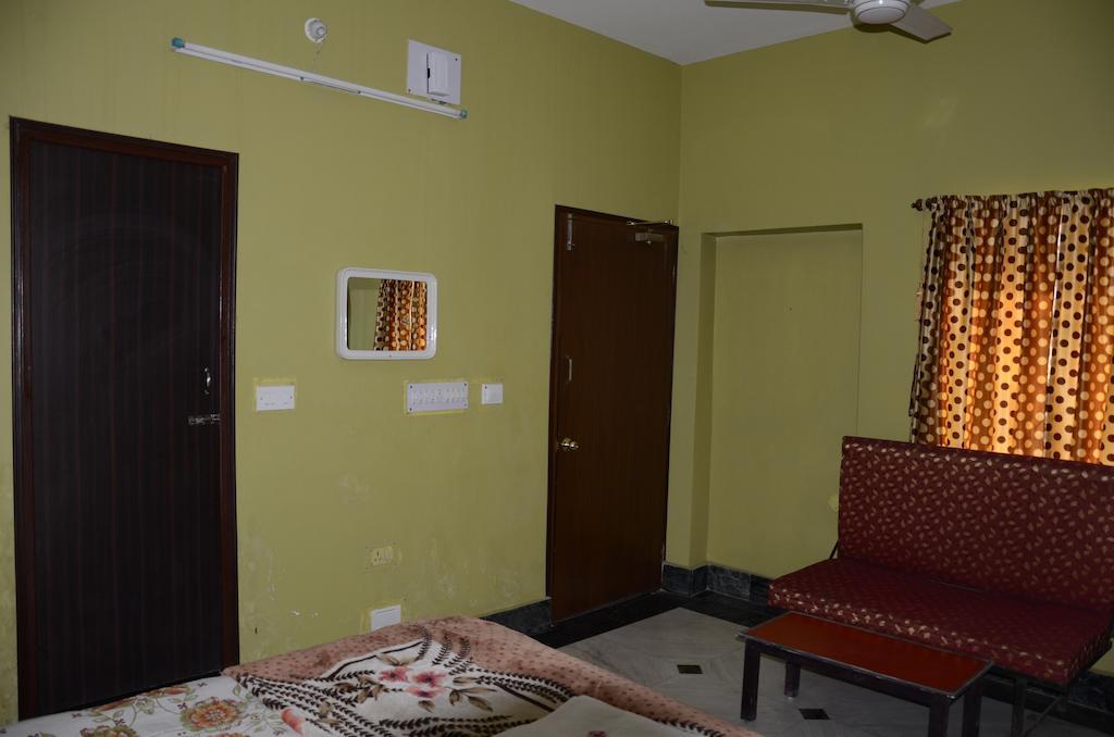 Kim Lawn Guest House Kolkata Phòng bức ảnh